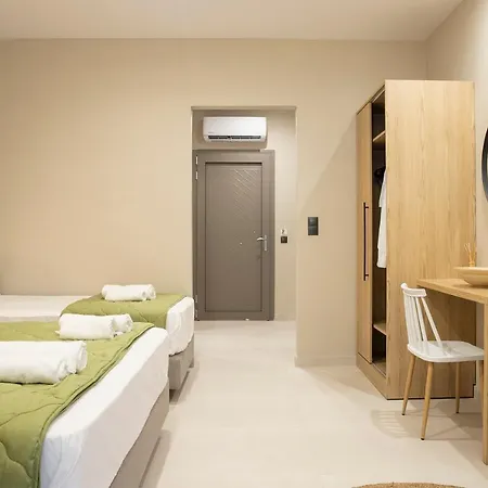 Olympus פראליה פנטליימונוס