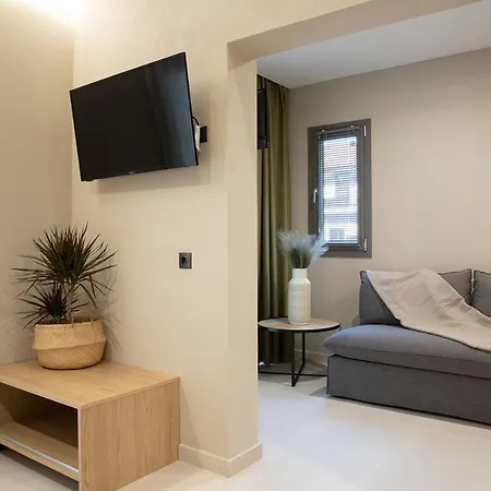 Olympus מלון דירות פראליה פנטליימונוס