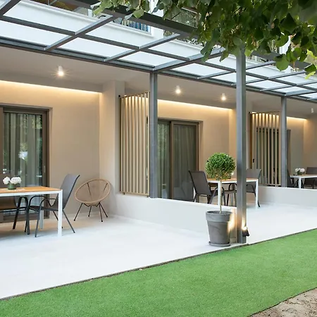 Olympus מלון דירות 4*