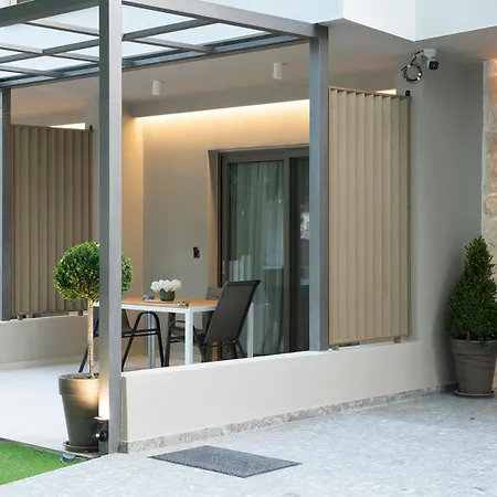 Olympus מלון דירות 4*